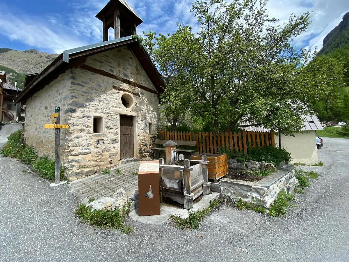 Le Blizzard Bel Appartement Avec Grande Terrasse Dans Vieille Ferme De Montagne Renovee Les Orres 0*,  Frankrig