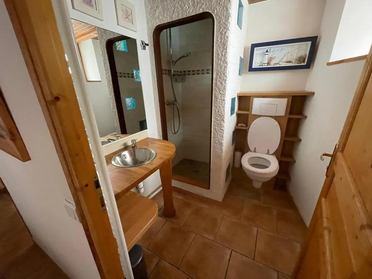 Le Blizzard Bel Appartement Avec Grande Terrasse Dans Vieille Ferme De Montagne Renovee Les Orres 0*,